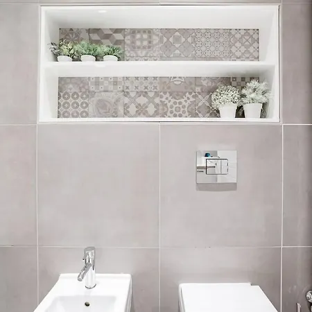 Hostgost Selected - Molerova 9 *