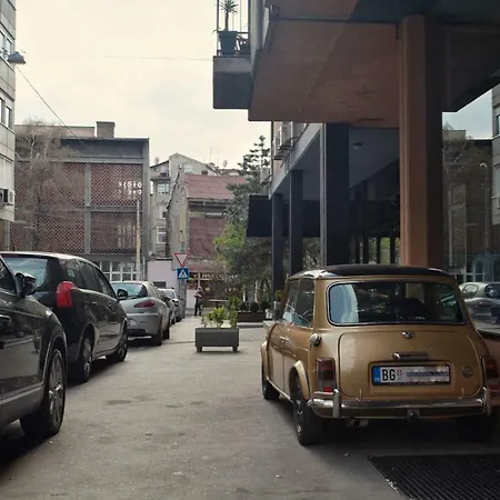 Hostgost Selected - Molerova 9 ベオグラード