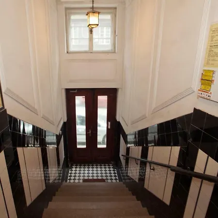 Hostgost Selected - Molerova 9 Bělehrad